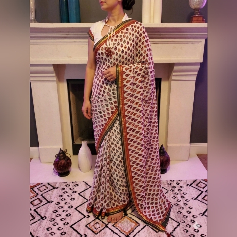 Women Pure Georgette Saree With Aari Embroidery W Blouse